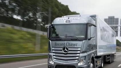 新能源汽車與產(chǎn)業(yè)動(dòng)態(tài)周覽 比亞迪D1續(xù)航突破，特斯拉面臨挑戰(zhàn)，行業(yè)整合與國(guó)產(chǎn)化加速